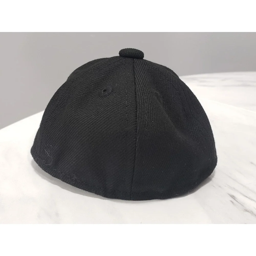 NEVER USED New Era Fitted Mini Cap  4 1/4